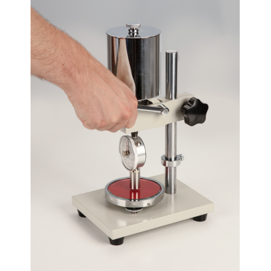 Uwaga: twardościomierz nie wchodzi w skład zestawu